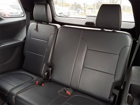 Used 2018 Chevrolet Traverse Premier w/ Redline Edition image 9