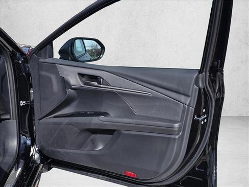 Used 2026 Toyota Camry SE w/ Convenience Package image 10