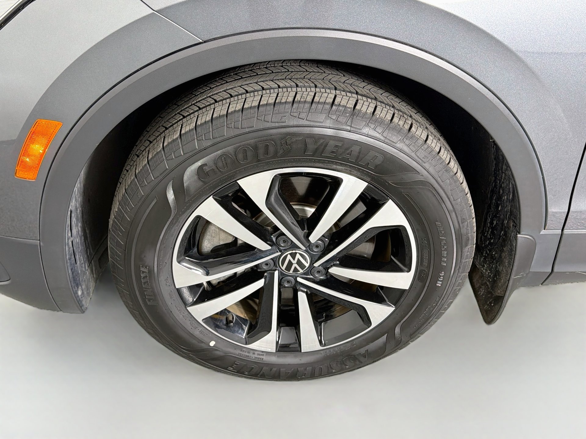 Certified 2023 Volkswagen Tiguan S FWD image 29