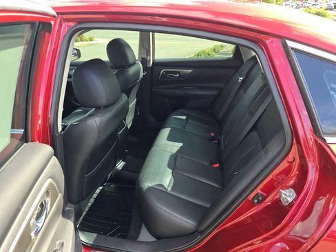 Used 2015 Nissan Altima 2.5 SL w/ Technology Package image 17
