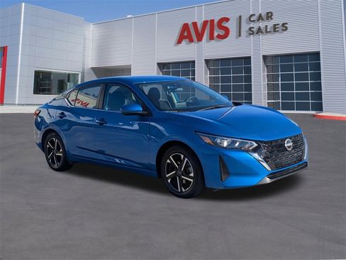 Used 2024 Nissan Sentra SV image 3