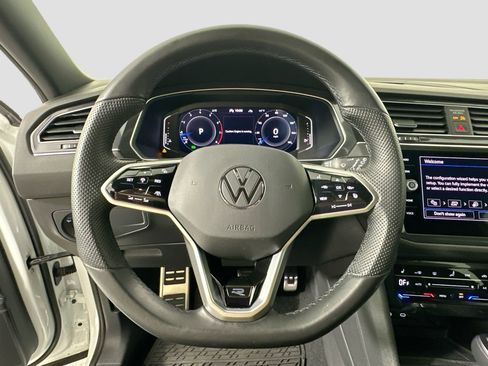 Certified 2023 Volkswagen Tiguan SEL R-Line image 11