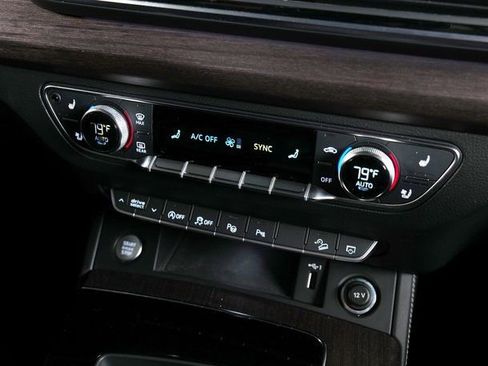 Used 2021 Audi Q5 Prestige w/ Prestige Package image 15