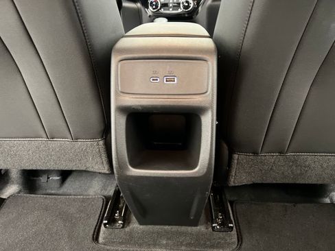 Used 2025 Chevrolet Trax LT w/ LT Convenience Package image 21