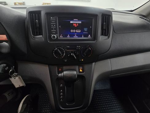 Used 2020 Nissan NV200 SV w/ Back Door Glass Package image 18