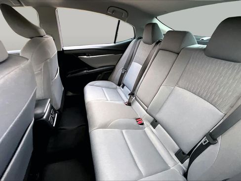 Used 2025 Toyota Camry LE w/ Convenience Package FWD image 20