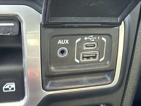 Used 2019 Jeep Wrangler Sport AWD/4WD image 23