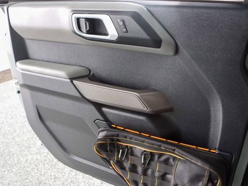 Used 2023 Ford Bronco Badlands image 21