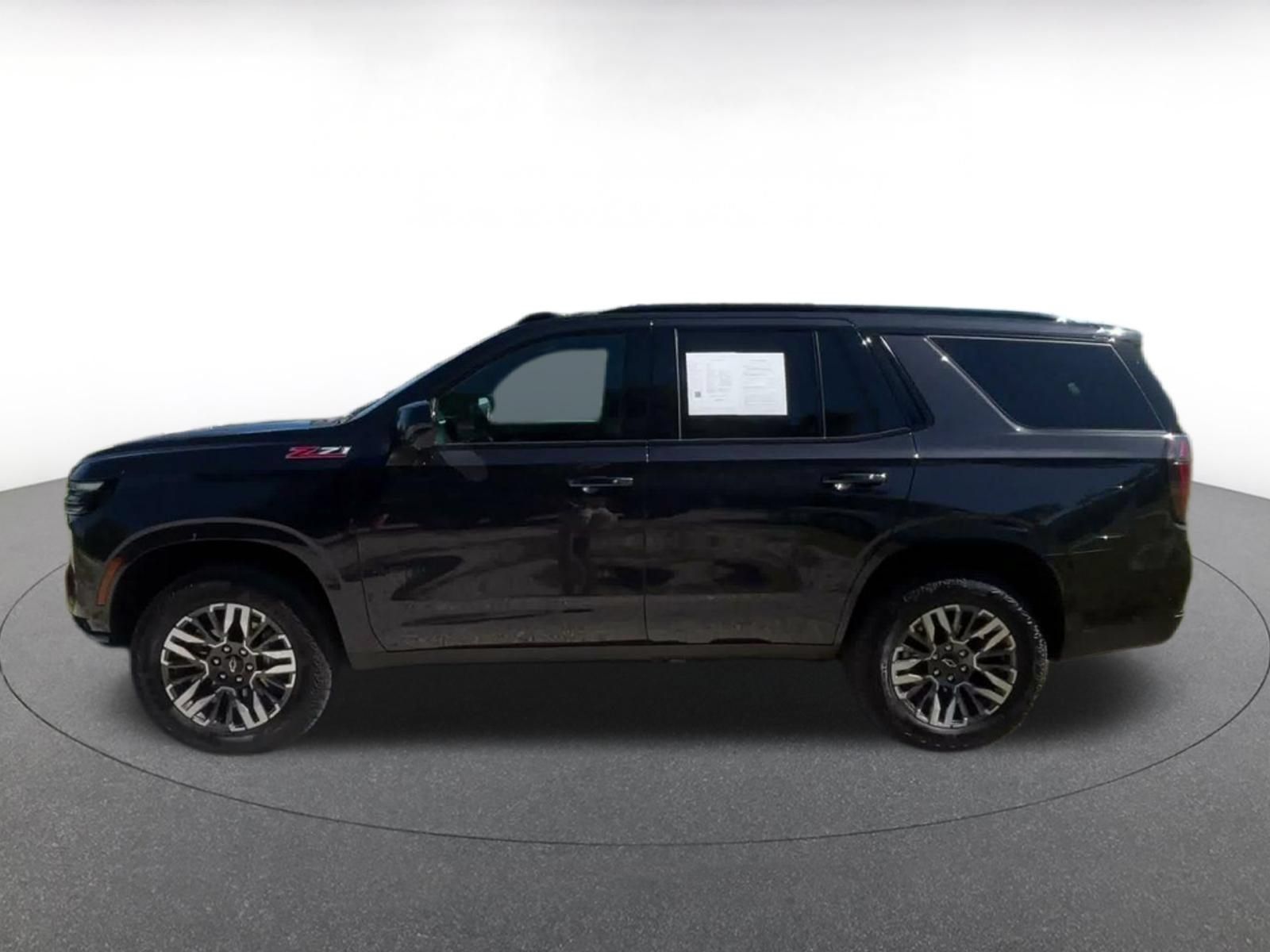 Used 2025 Chevrolet Tahoe Z71 AWD/4WD image 8