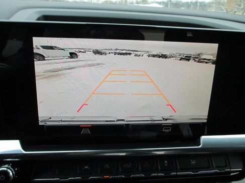 New 2026 GMC Sierra 1500 SLE image 16