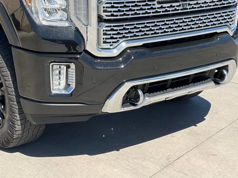 Used 2021 GMC Sierra 3500 Denali w/ Denali Black Diamond Edition image 6