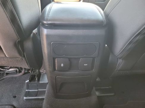 Certified 2023 Ford Explorer XLT RWD image 15
