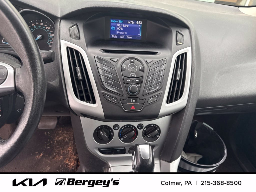 Used 2012 Ford Focus SE FWD image 12