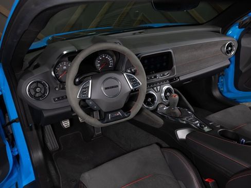 Used 2022 Chevrolet Camaro ZL1 image 4