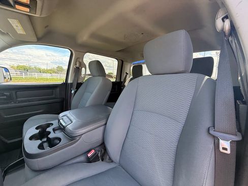 Used 2018 RAM 3500 Tradesman w/ Chrome Appearance Group AWD/4WD image 13
