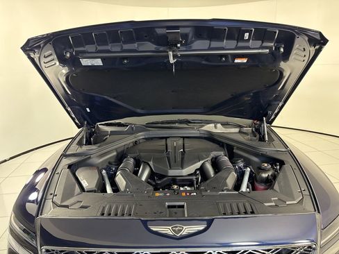 Used 2025 Genesis GV80 3.5T Prestige image 11