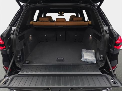 New 2026 BMW X5 xDrive40i w/ M Sport Package image 12