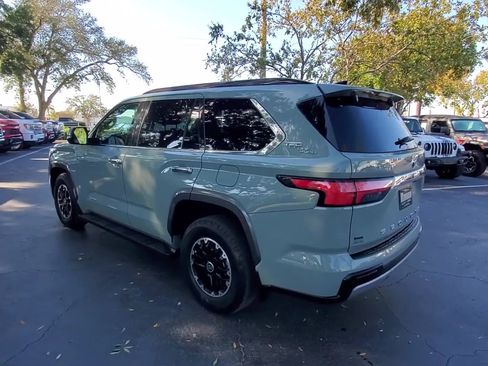 Used 2023 Toyota Sequoia Limited image 44