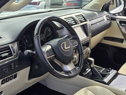 Certified 2020 Lexus GX 460 Premium w/ Premium Package image 13