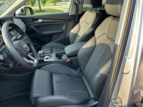 Certified 2025 Audi Q5 2.0T Premium Plus image 22