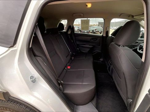 Used 2024 Nissan Rogue S FWD image 26