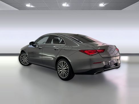 Used 2022 Mercedes-Benz CLA 250 image 3