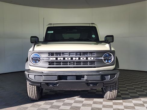 New 2025 Ford Bronco Big Bend image 2