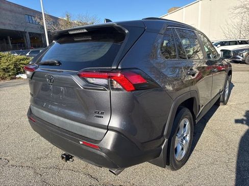 Used 2020 Toyota RAV4 XLE image 15