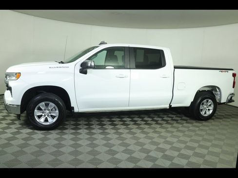 Used 2022 Chevrolet Silverado 1500 LT AWD/4WD image 14
