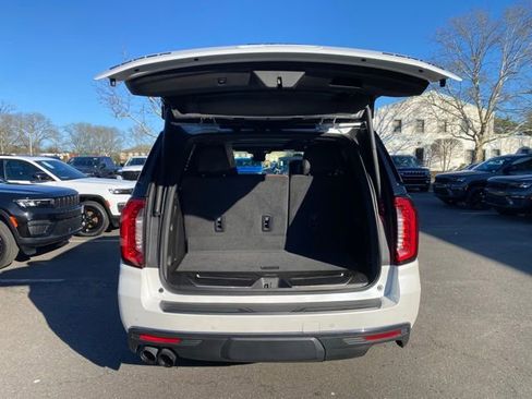 Used 2023 GMC Yukon Denali Ultimate image 11