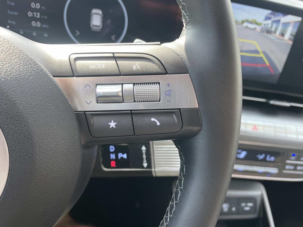 Used 2025 Hyundai Kona SEL AWD/4WD image 27