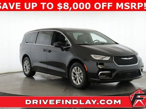 New 2026 Chrysler Pacifica Select AWD/4WD image 1