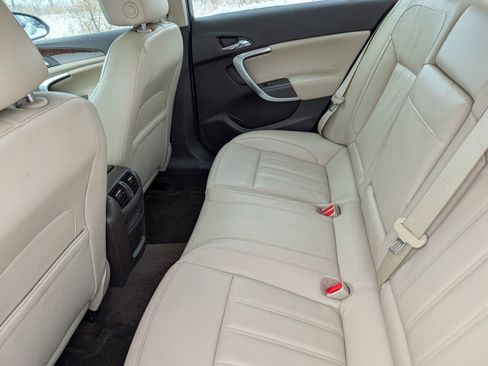 Used 2012 Buick Regal Leather image 16