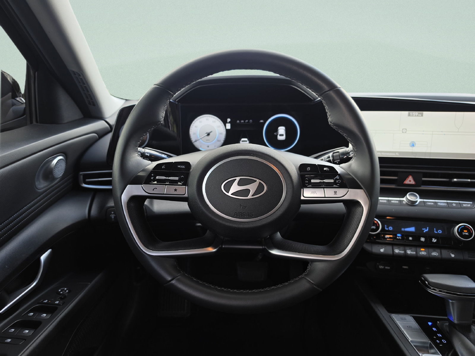 Used 2024 Hyundai Elantra SEL w/ Convenience Package FWD image 18