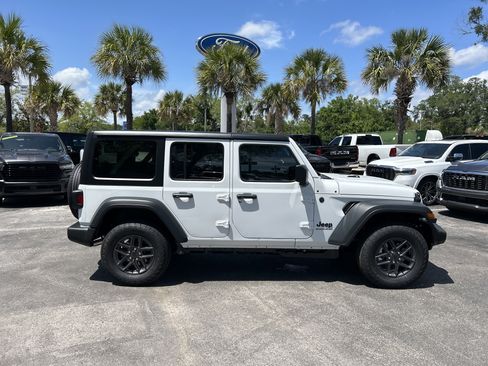 New 2026 Jeep Wrangler Unlimited Sport AWD/4WD image 9