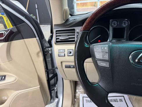 Used 2010 Lexus LX 570 4WD image 30