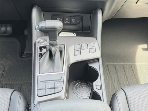 New 2026 Kia Sportage SX FWD image 17