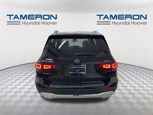 Used 2023 Mercedes-Benz GLB 250 4MATIC w/ Premium Package image 4