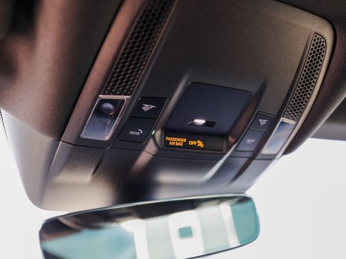 Certified 2021 Porsche Taycan 4S image 21