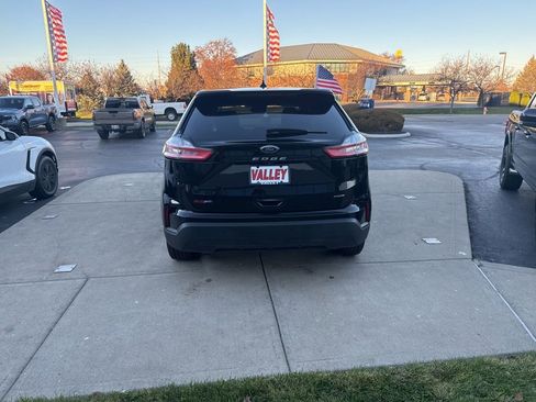 Certified 2022 Ford Edge SE w/ Cargo Accessory Package image 8