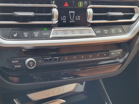 Used 2024 BMW X3 xDrive30i w/ Premium Package image 29