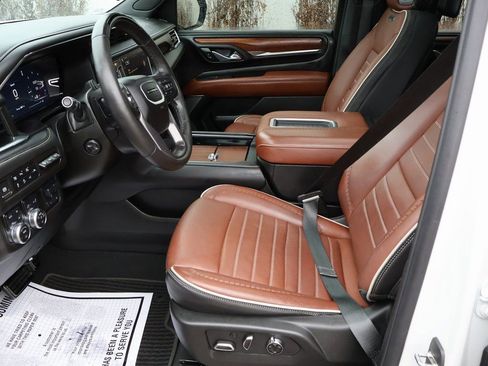 Certified 2024 GMC Yukon Denali Ultimate image 46