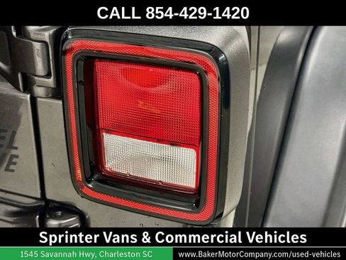 Used 2022 Jeep Wrangler Unlimited Sport AWD/4WD image 31
