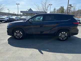Used 2022 Toyota Highlander XLE video 2
