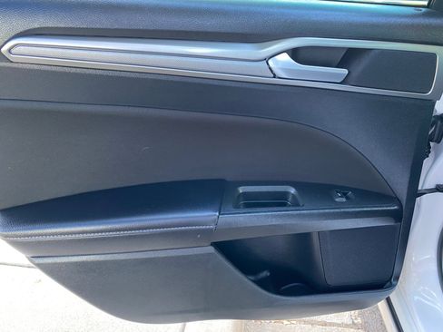 Used 2019 Ford Fusion SE image 29