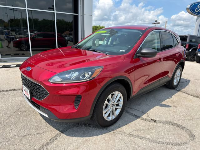 Used 2022 Ford Escape SE w/ Cold Weather Package AWD/4WD image 3