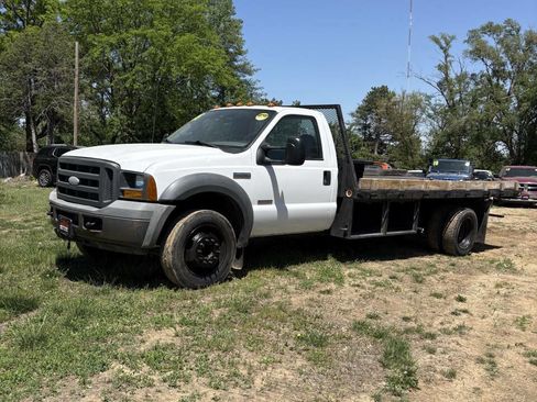 Used 2005 Ford F450 XL image 1