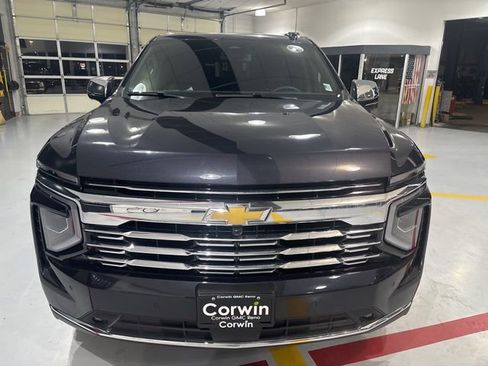Used 2025 Chevrolet Tahoe Premier image 3