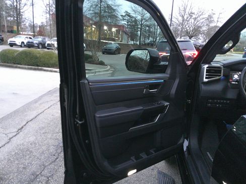 Used 2024 Toyota Sequoia Platinum image 17