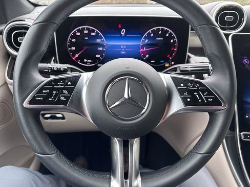 Used 2025 Mercedes-Benz GLC 300 GLC 300 image 19